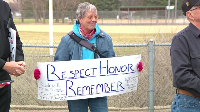 4p-pkg-hands-off-va-rally-wcco7kvk.jpg 